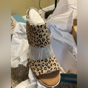 TOMS Majorca Cutout Sandal